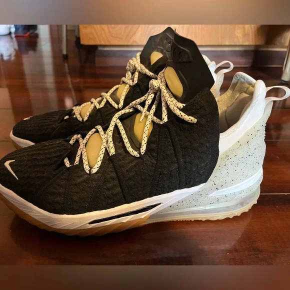 Men’s NIKE LeBron XVIII shoes, size 10.5, lightly used. - Picture 2 of 3